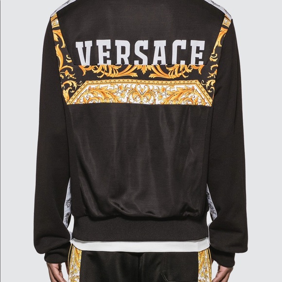 I sell brand new designer clothes
